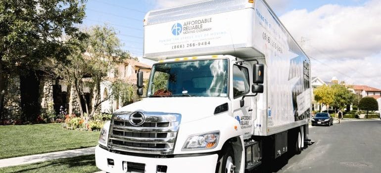 Affordable Reliable Moving and Storage truck