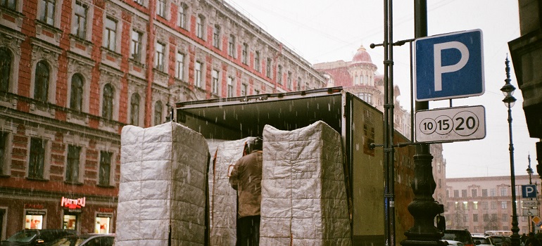 movers unloading stuff